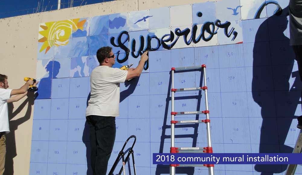 Mural-install